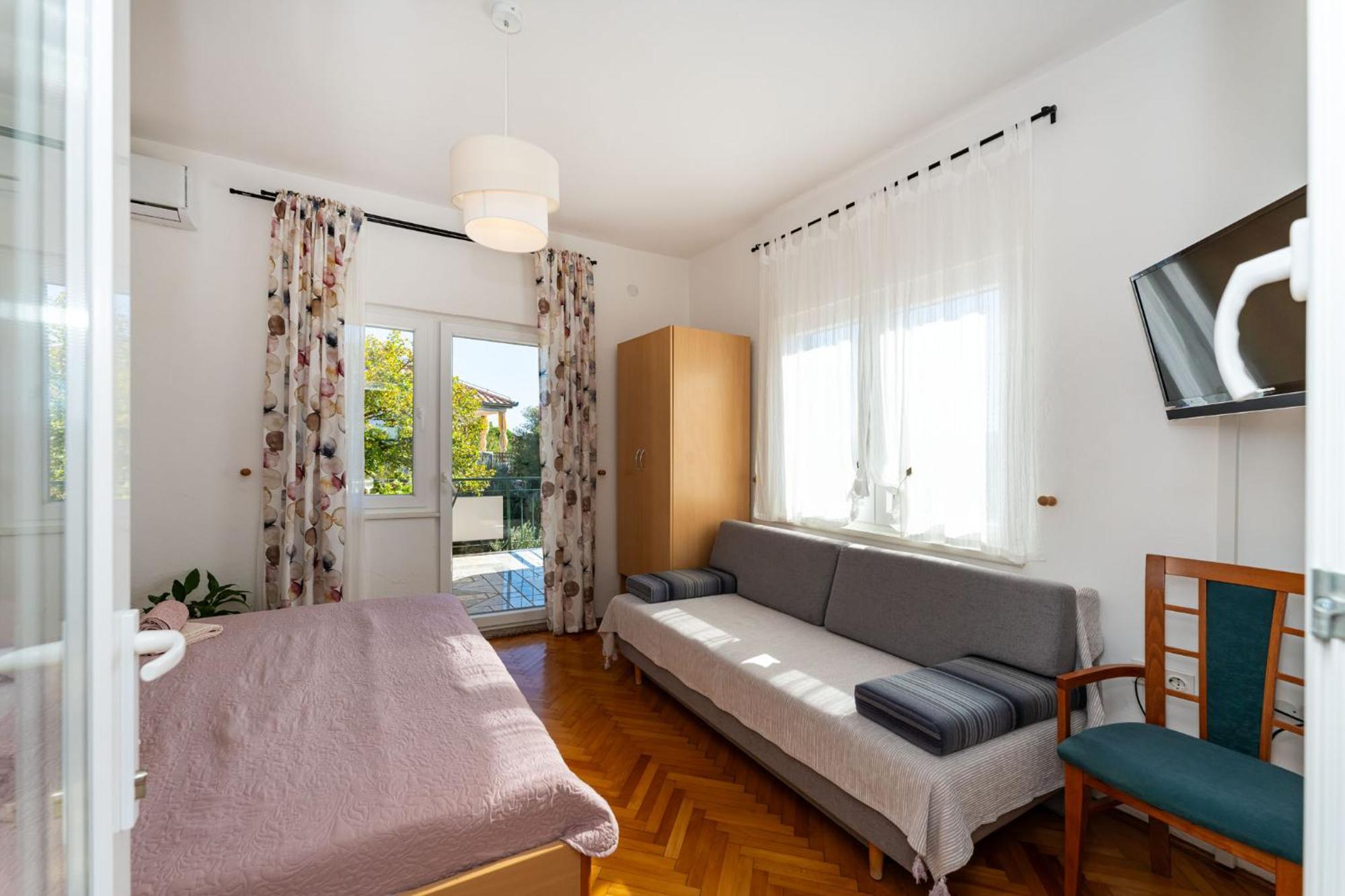 Apartments Adriana Starigrad Paklenica Bilik gambar