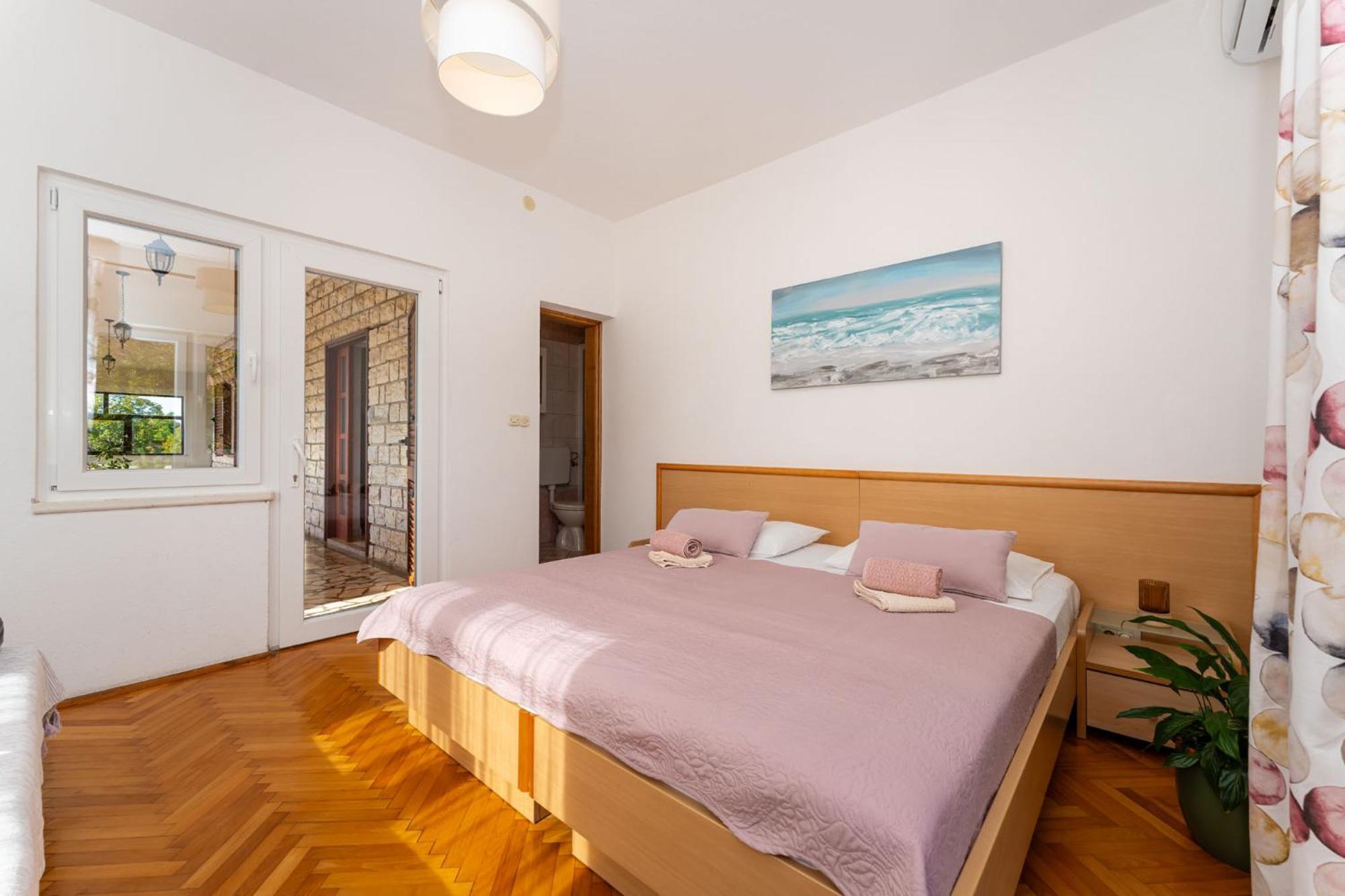 Apartments Adriana Starigrad Paklenica Bilik gambar