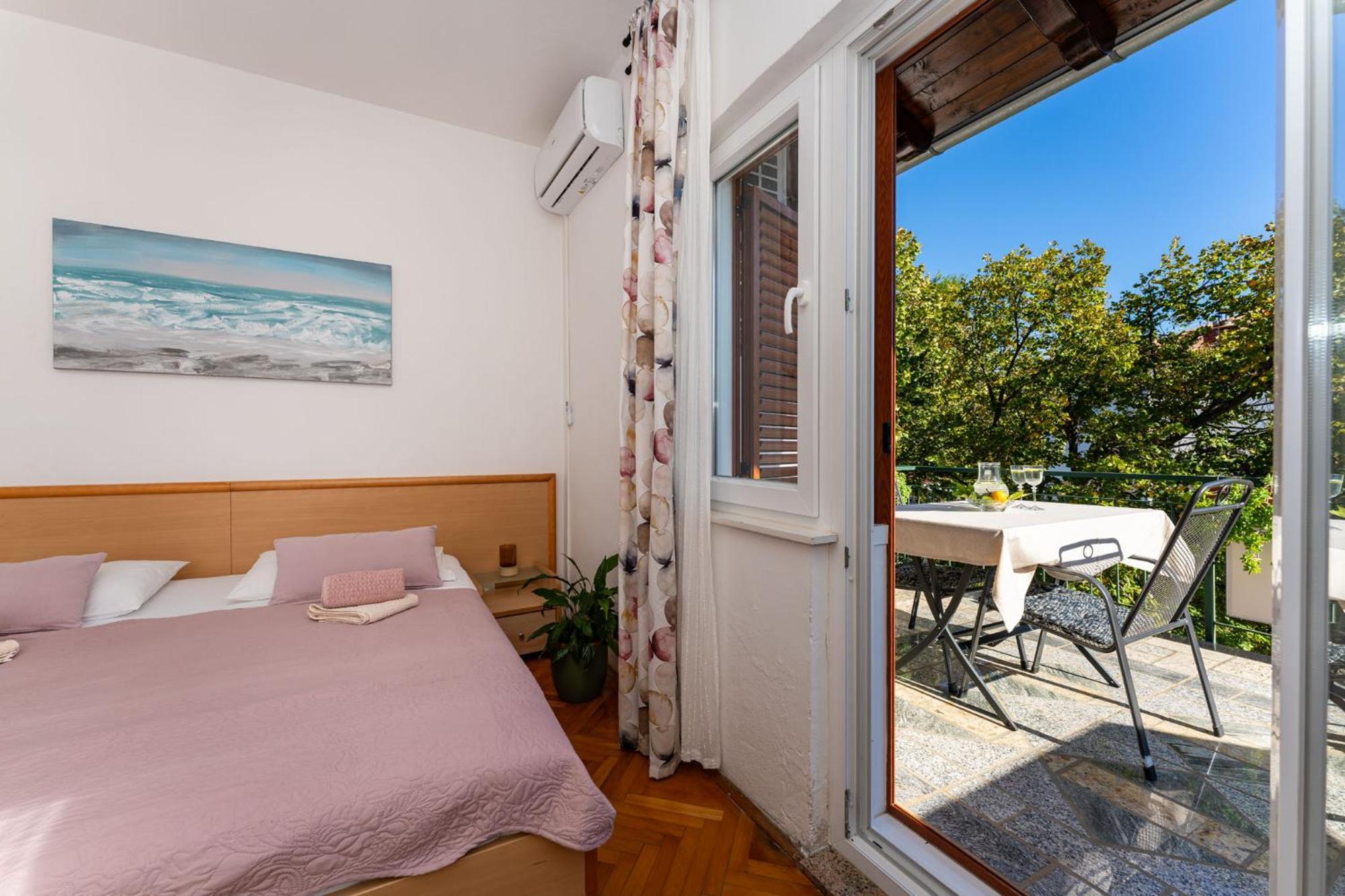 Apartments Adriana Starigrad Paklenica Bilik gambar