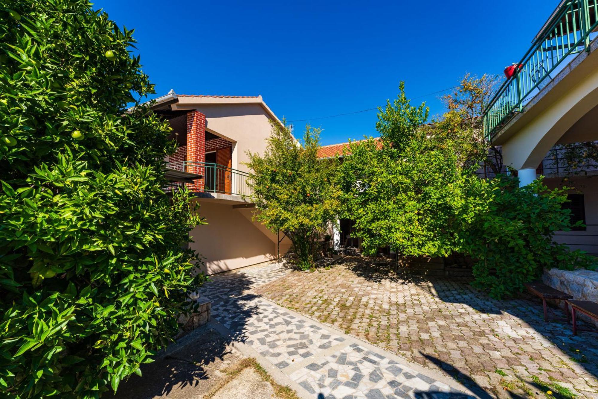 Apartments Adriana Starigrad Paklenica Bilik gambar