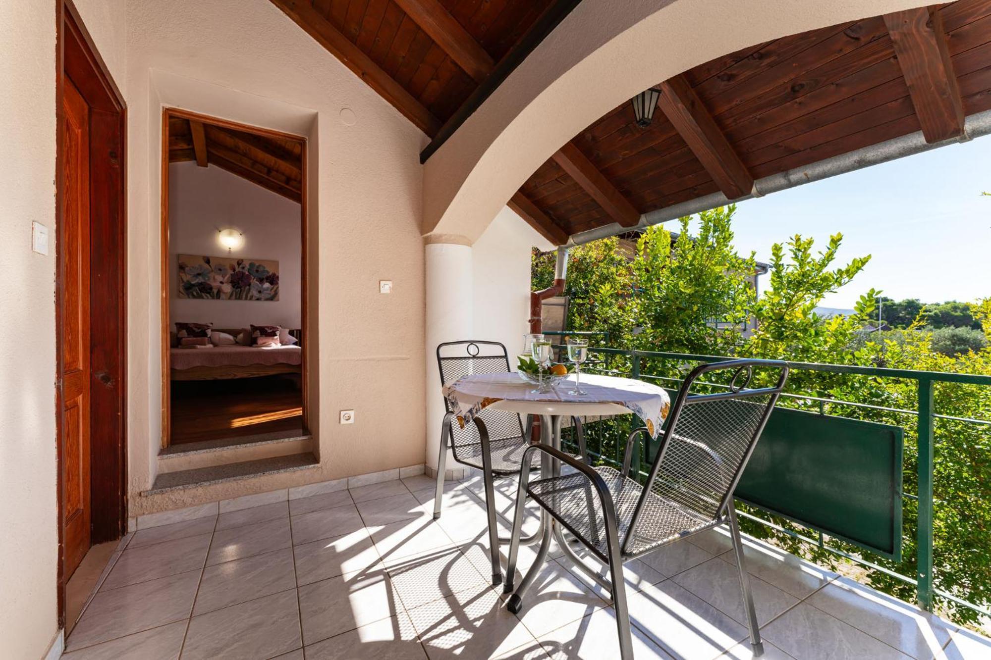 Apartments Adriana Starigrad Paklenica Bilik gambar