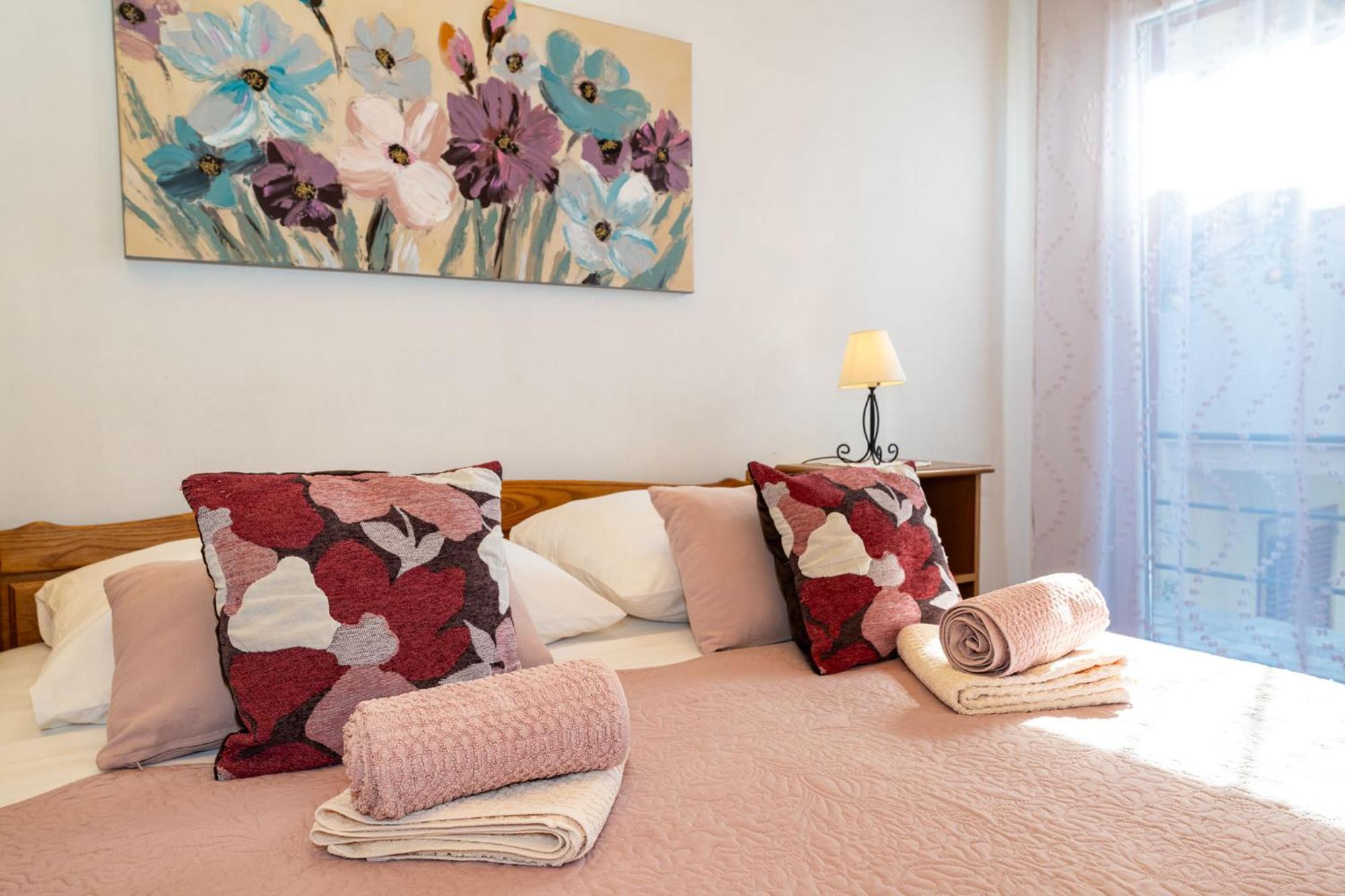 Apartments Adriana Starigrad Paklenica Bilik gambar