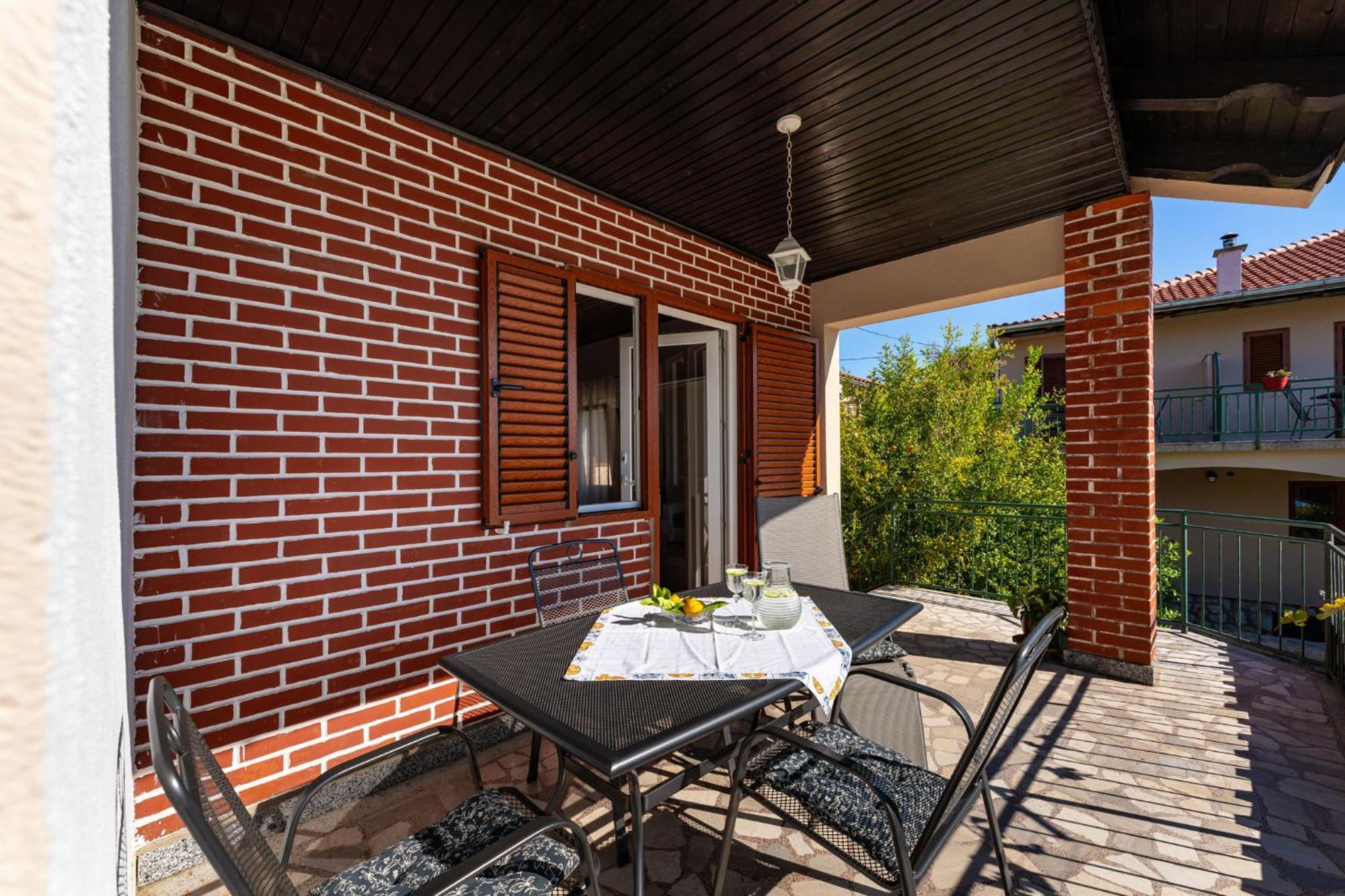 Apartments Adriana Starigrad Paklenica Luaran gambar